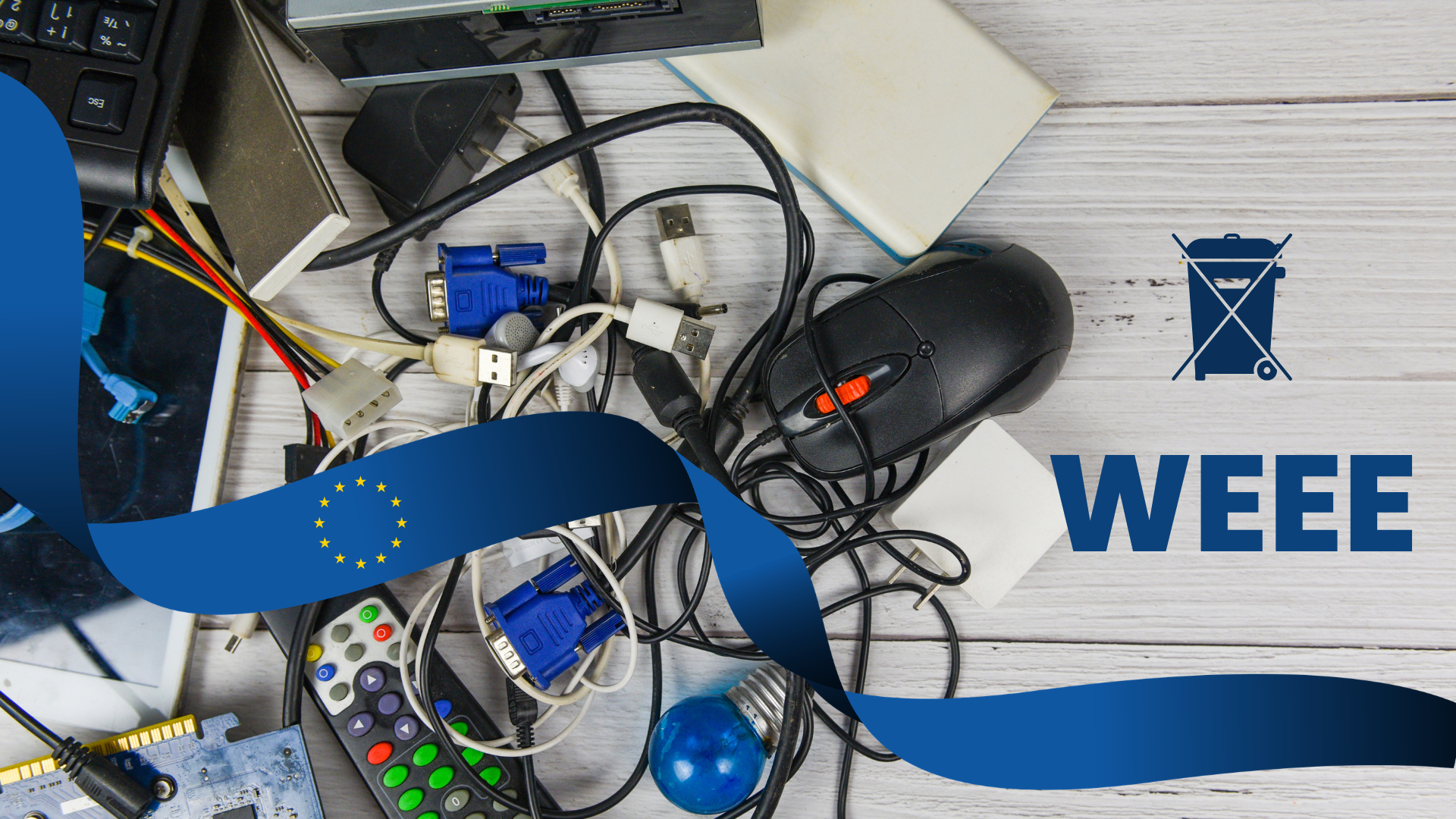Cavi aggrovigliati, spine USB e VGA, mouse e telecomando su un piano bianco, accanto al cestino barrato e alla scritta WEEE