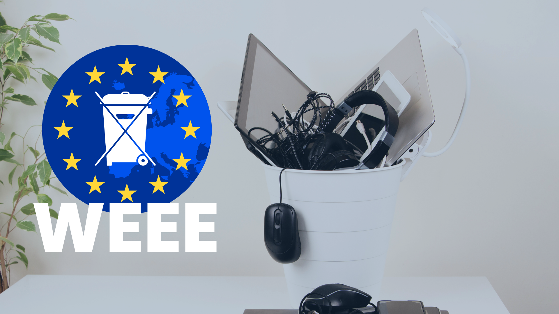 Laptop usati, cavi e cuffie in un cestino accanto al simbolo europeo WEEE: obblighi di chi vende elettronica su Amazon
